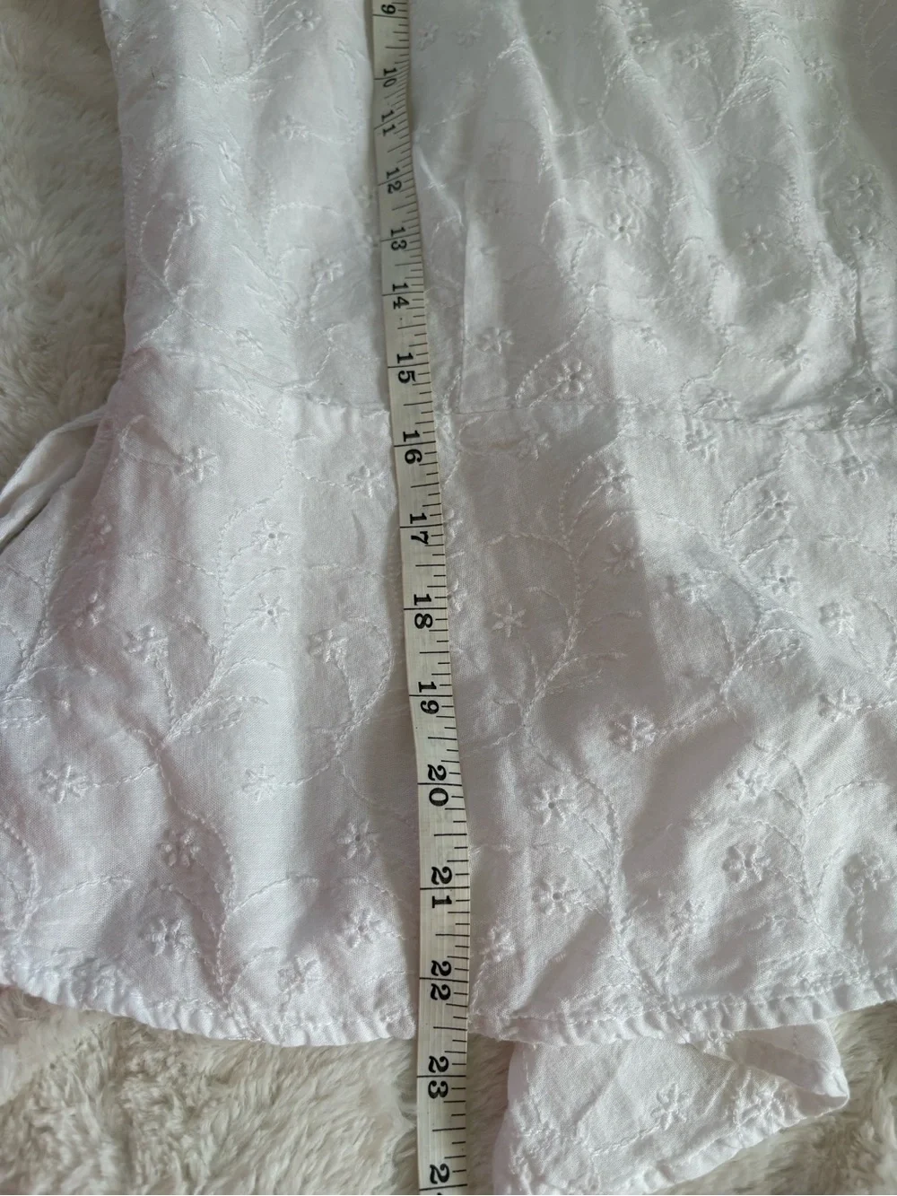Old Navy White Embroidered Eyelet Wrap Blouse Puff Sleeve, Sz: Medium